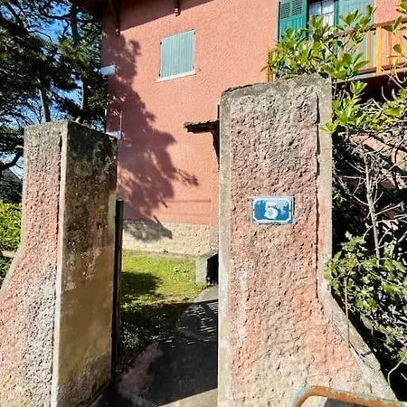 Rosacea Maison De * La Baule