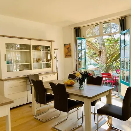 Rosacea Maison De La Baule